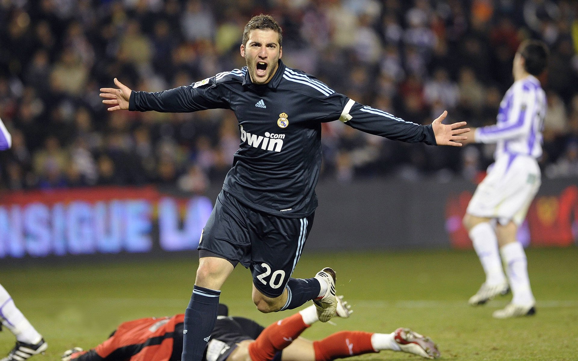 kering-中小学体育设施升级提升教学质量，中小学体育设施标准